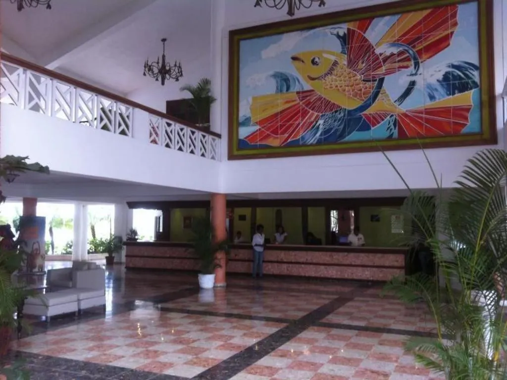 **** מלון פוארטו פלטה Celuisma Playa Dorada All Inclusive הרפובליקה הדומיניקנית