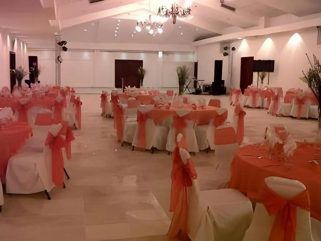 **** מלון פוארטו פלטה Celuisma Playa Dorada All Inclusive הרפובליקה הדומיניקנית